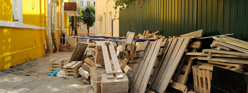 timber to go in a skip